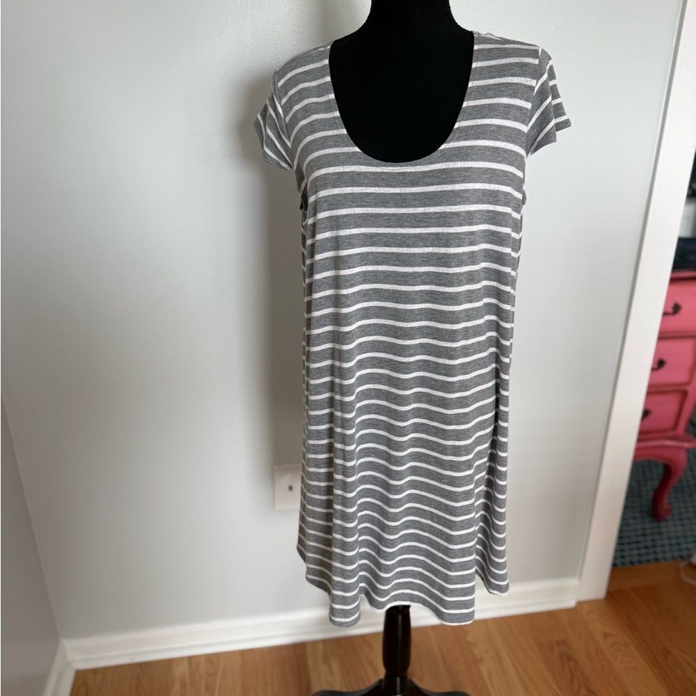 Vibe Sportswear Women's Gray Striped Dress